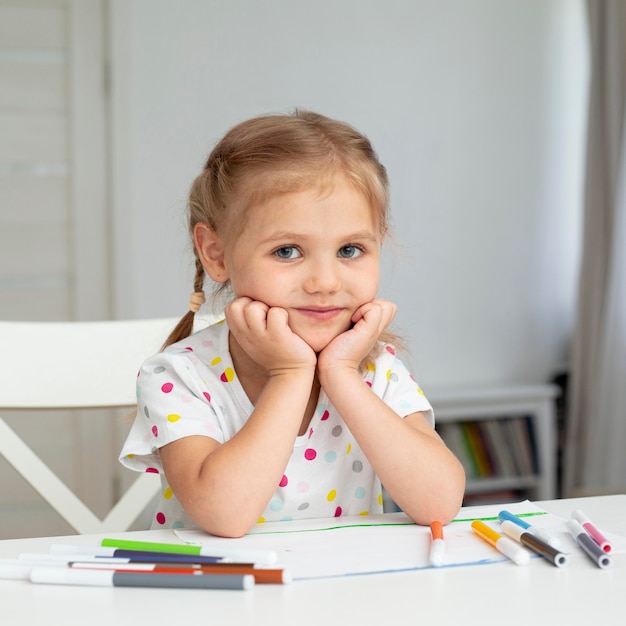 Free photo cute young girl at home