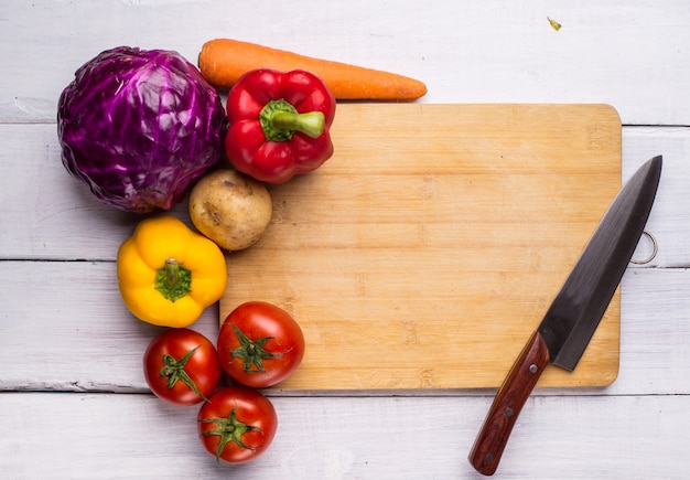 Cutting board with vegetables