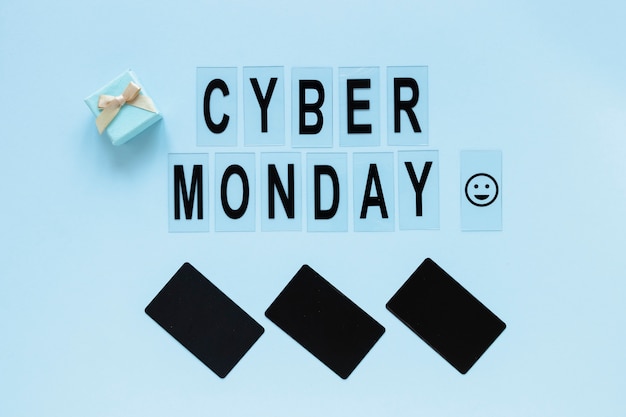 Free photo cyber monday text with blank tags