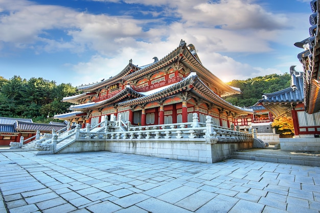 Free photo dae jang geum park or korean historical drama in south korea