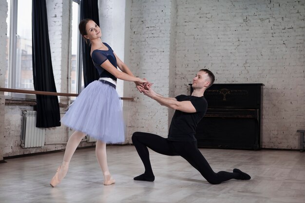 Dancing ballet dancers