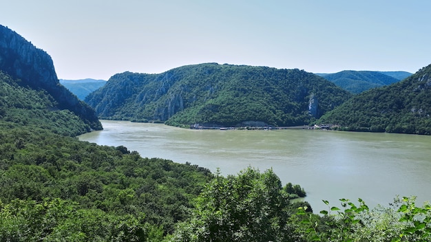 Free photo danube river with rocky riversides