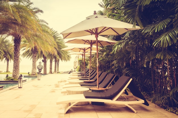 Foto gratuita arredamento di lusso piscina sano