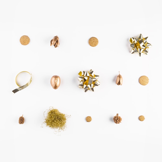 Decorative bows and dry acorns 