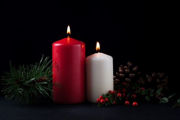 Декоративные свечи на Рождество