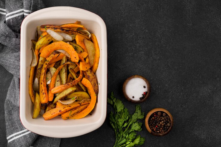 Free Photo delicious autumn food composition on dark background