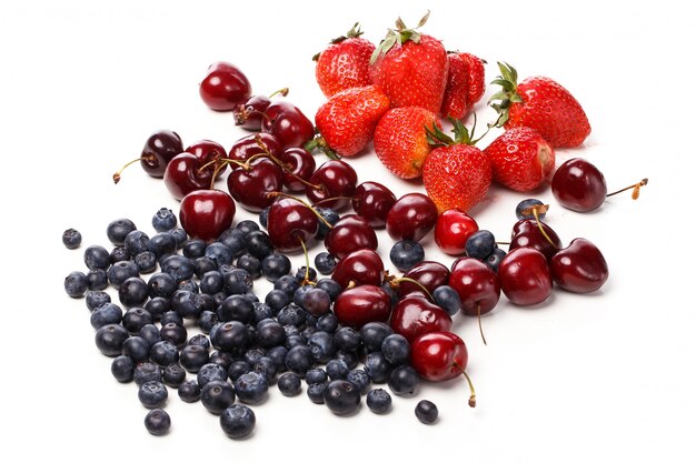 Вкусные ягоды на столе