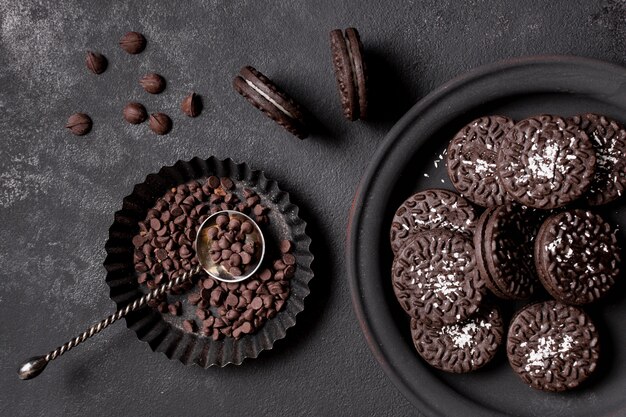 Delicious biscuits with cream and chocolate chips