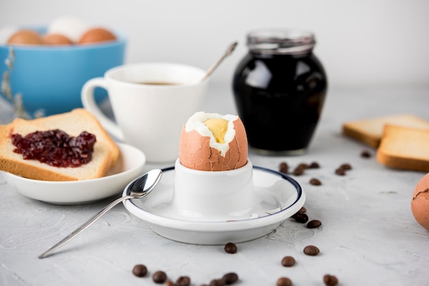 卵とおいしい朝食のコンセプト