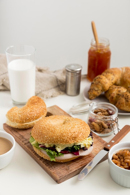 Delicious breakfast with bagel ready to be served