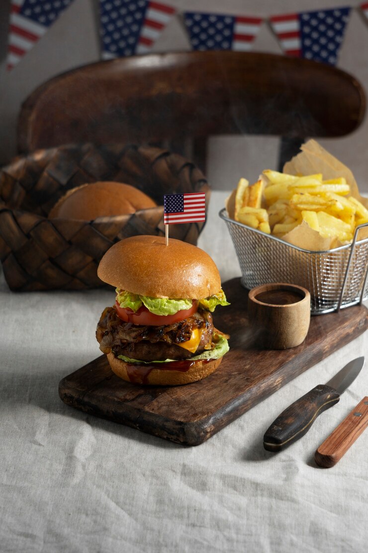無料Photo アメリカ国旗とフライド ポテトのおいしいハンバーガー