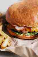 Foto gratuita hamburger delizioso