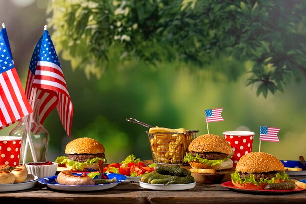 Вкусные гамбургеры на День труда США