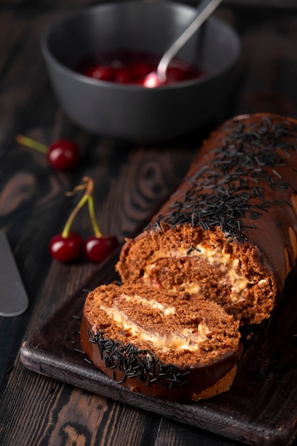 Free photo delicious chocolate roll arrangement