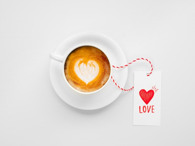 Free photo delicious coffee with valentine tag