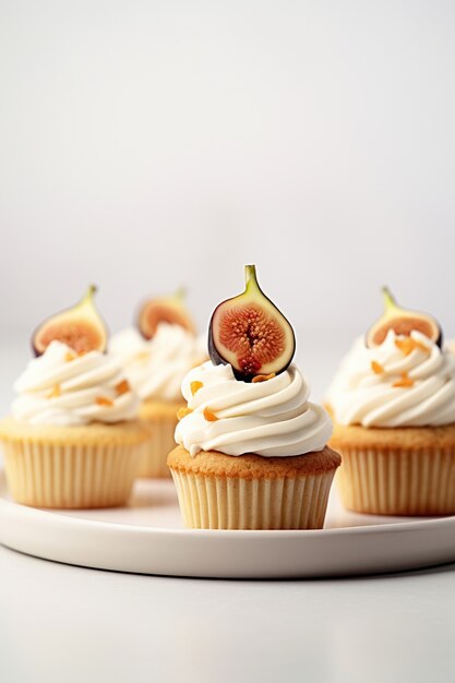 Free photo delicious cupcakes with figs