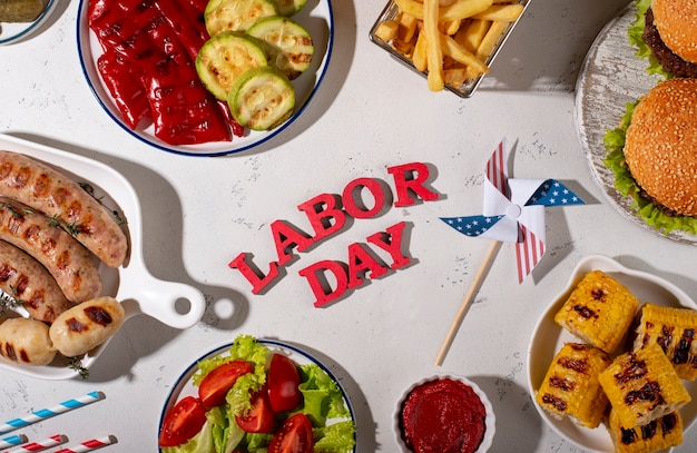 Foto gratuita cibo delizioso per la festa del lavoro degli stati uniti