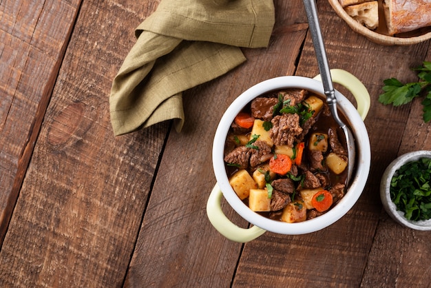 Free photo delicious goulash ready for dinner