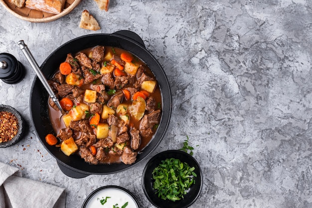 Free photo delicious goulash ready for dinner