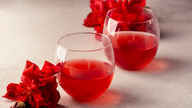 Free photo delicious hibiscus tea arrangement