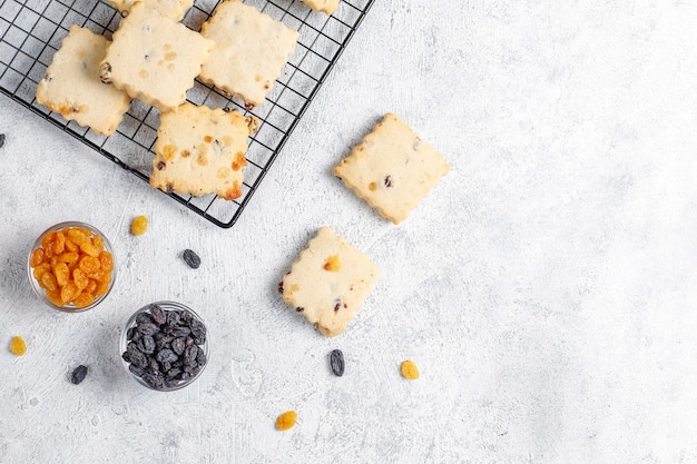 Free photo delicious homemade cookies with raisins.