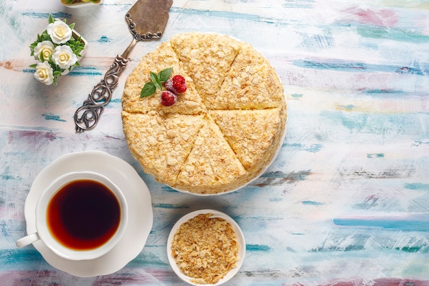 Deliziosa torta napoleone fatta in casa, vista dall'alto