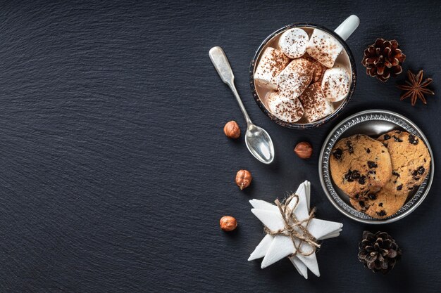 コピースペースのあるおいしいホットチョコレートのコンセプト