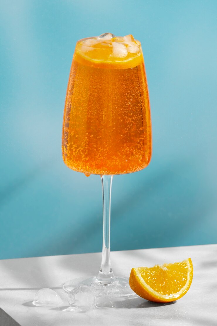 Free Photo delicious italian cocktail still life