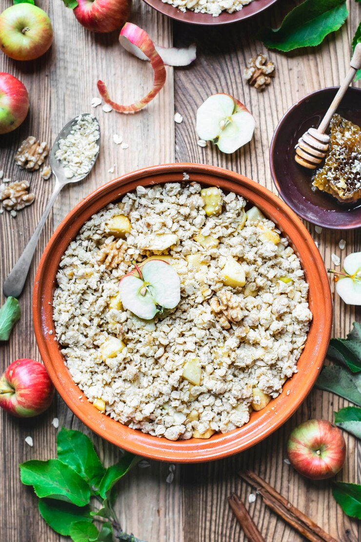मुफ़्त फोटो delicious oatmeal walnuts apple crumble