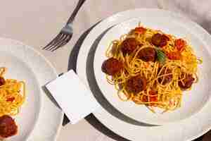 Free photo delicious pasta with chorizo slices