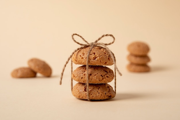 Foto gratuita deliziosa composizione di dessert al pepernoten