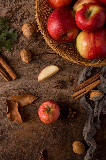 Free photo delicious red apples in basket top view