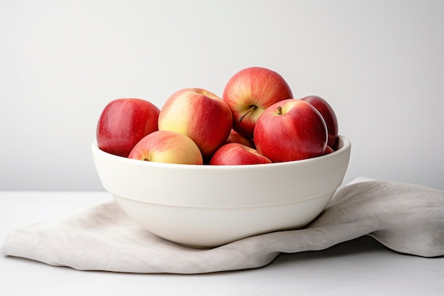 Бесплатное фото Вкусные красные яблоки в студии