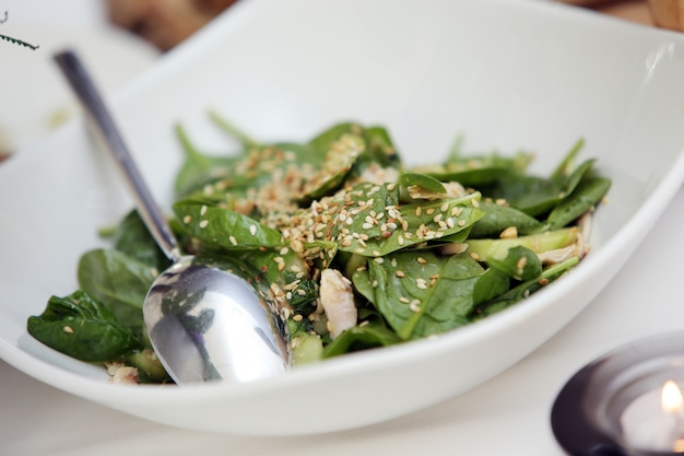 simple and quick sugar snap pea and spinach salad recipes