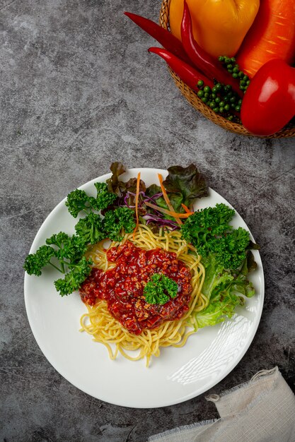 Delicious spaghetti served with beautiful ingredients.