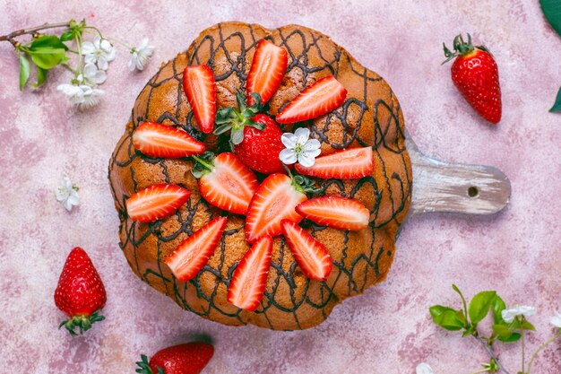 Delicious strawberry chocolate cake with fresh strawberries