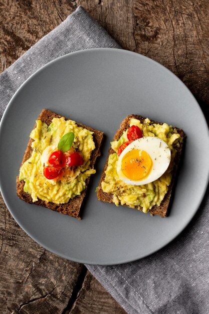 Delicious toast with veggie cream and egg