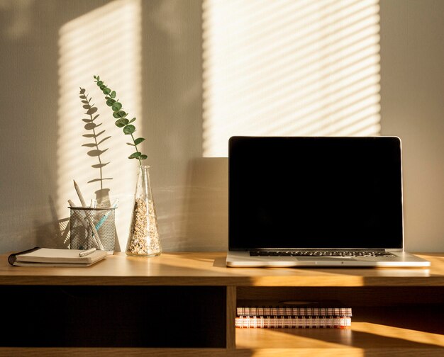 Desk arrangement with laptop