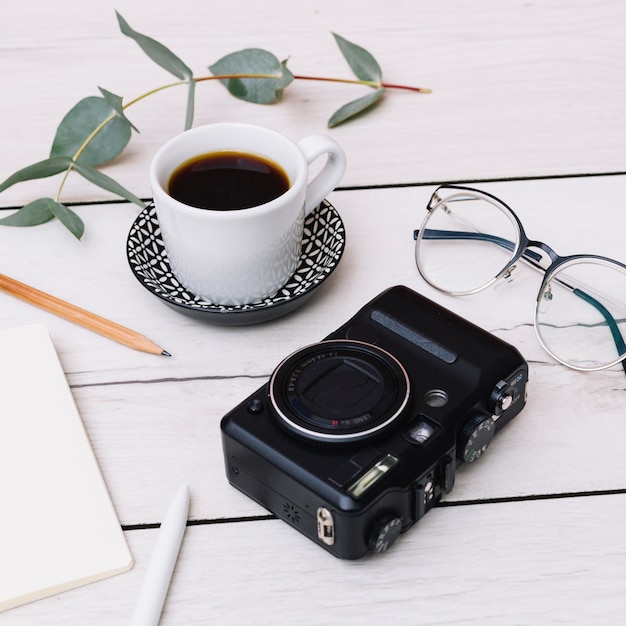 Free photo desk office with objects