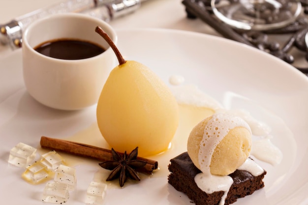 dessert-with-poached-pears_661915-256.jpg
