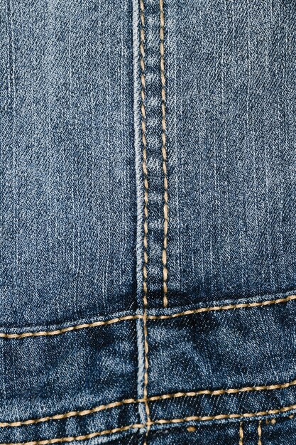 Детали на винтажных джинсах крупным планом