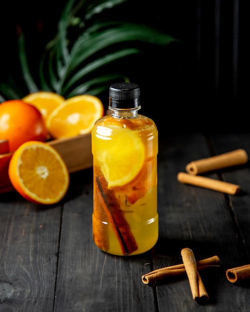 Free photo detox with orange and cinnamon