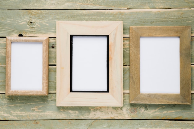 Different dimensions frames with empty space