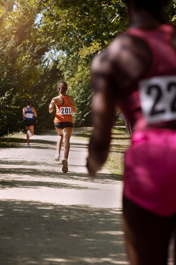 Free Photo different people participating in a cross country