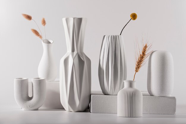 Различные белые современные вазы