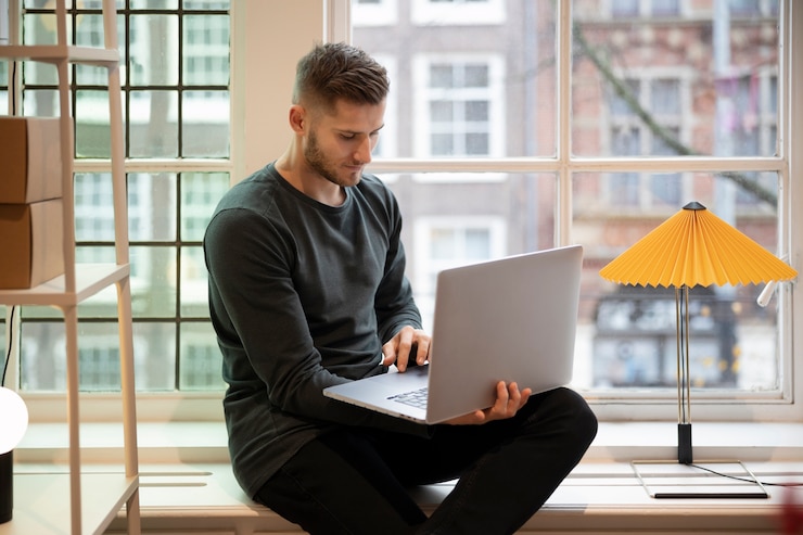 Free Photo digital nomad working remotly on their project