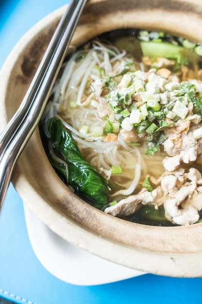 Foto gratuita cena cinese noodle delizioso pranzo