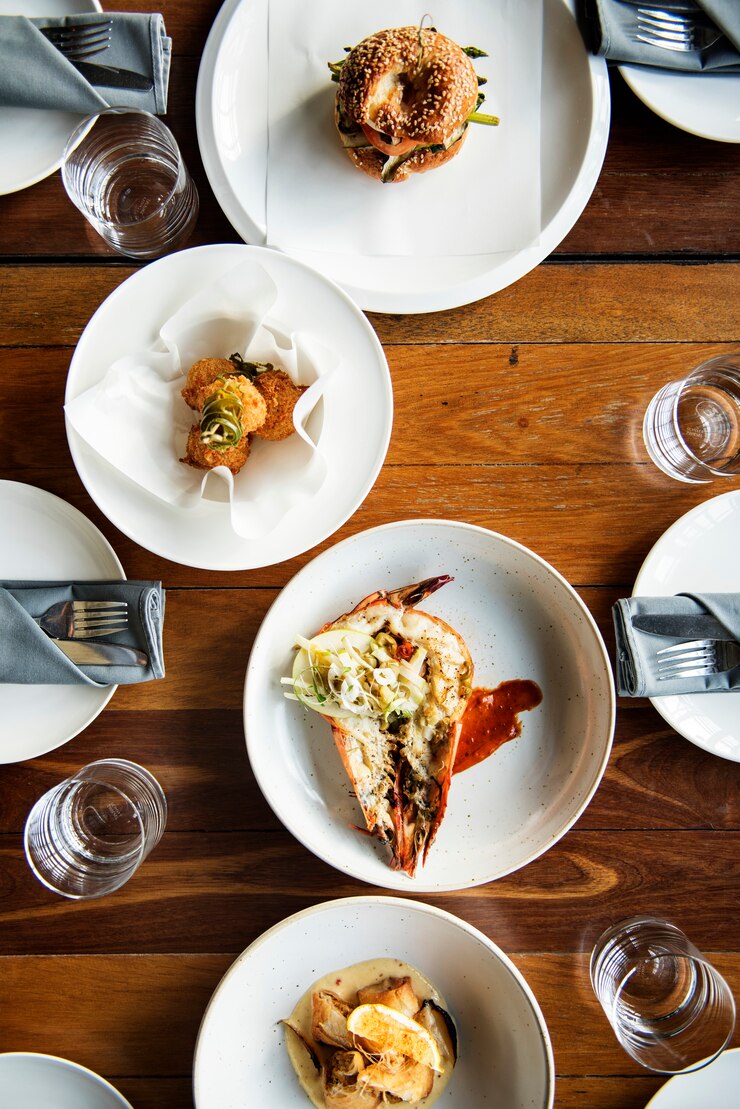 Free Photo dinner is served