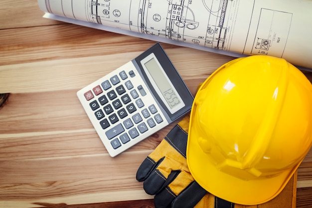 Free photo directly above of workplace for construction worker