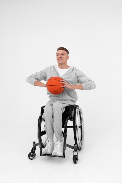 無料写真 身体障害者バスケットボール男子選手